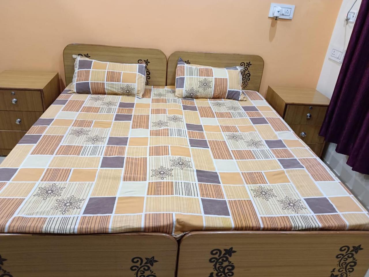 Anant Paying Guest House Ayodhya Exterior foto